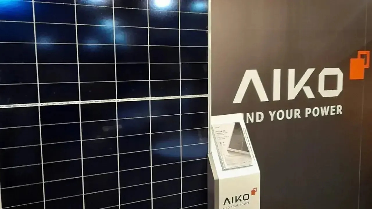 Aiko 600Watts Solar Panel